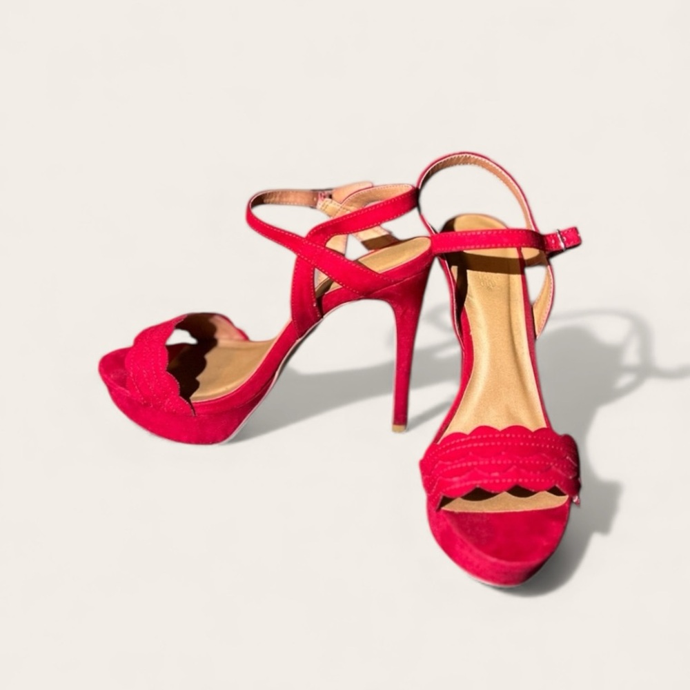 Charlotte Russe Vibrant Red Pinup Pumps